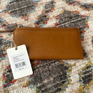 NWT HOBO DONNER WALLET TRUFFLE